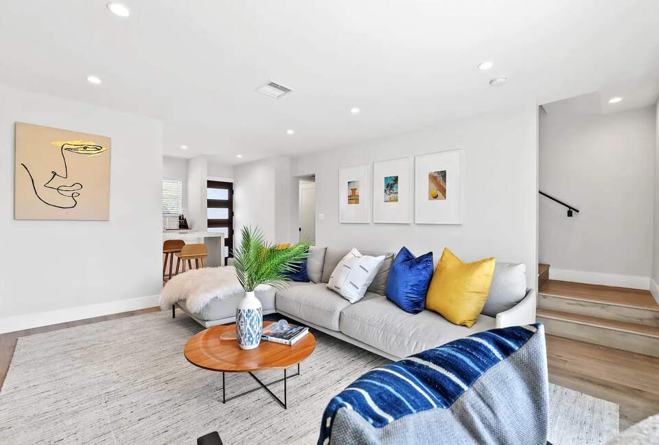 Modern Coastal Two Bedroom Retreat - Corona Del Mar, California