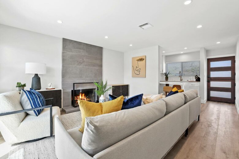 Modern Coastal Two Bedroom Retreat - Corona Del Mar, California