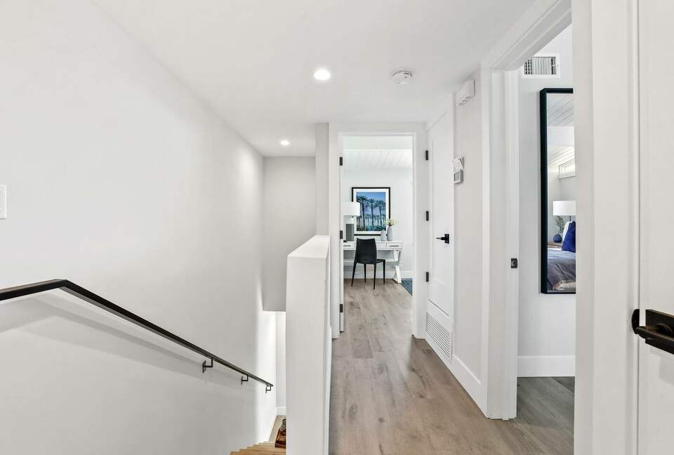 Modern Coastal Two Bedroom Retreat - Corona Del Mar, California