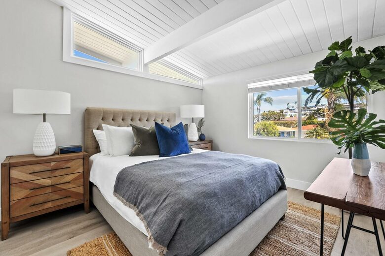 Modern Coastal Two Bedroom Retreat - Corona Del Mar, California