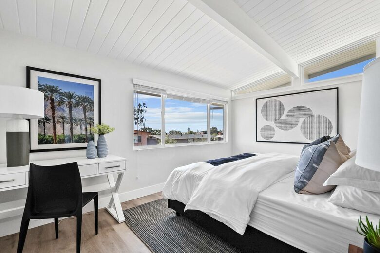 Modern Coastal Two Bedroom Retreat - Corona Del Mar, California