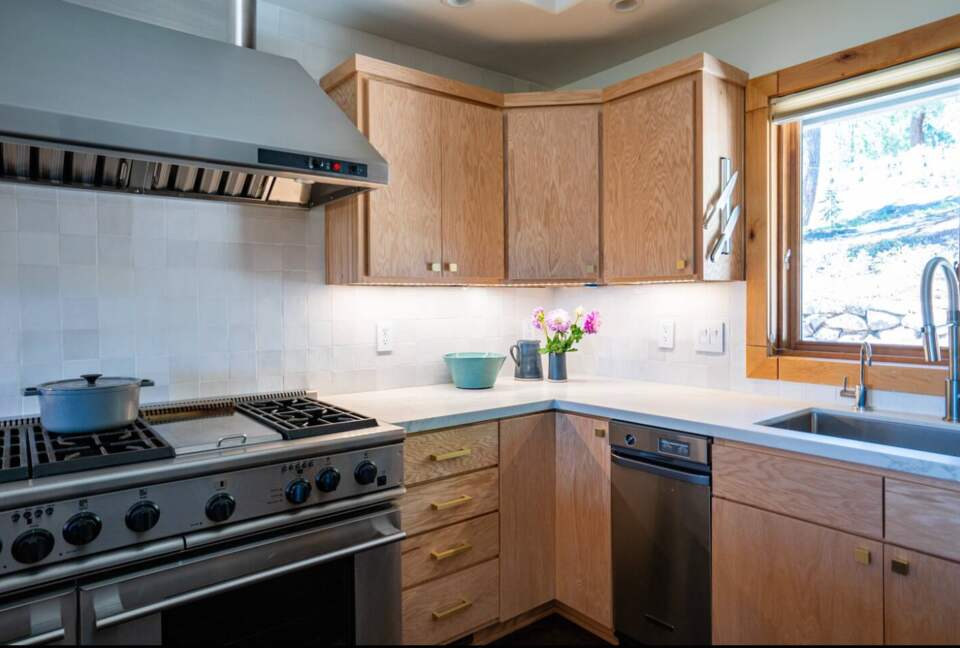 Tahoe Adventure Mountain Getaway - Truckee, California