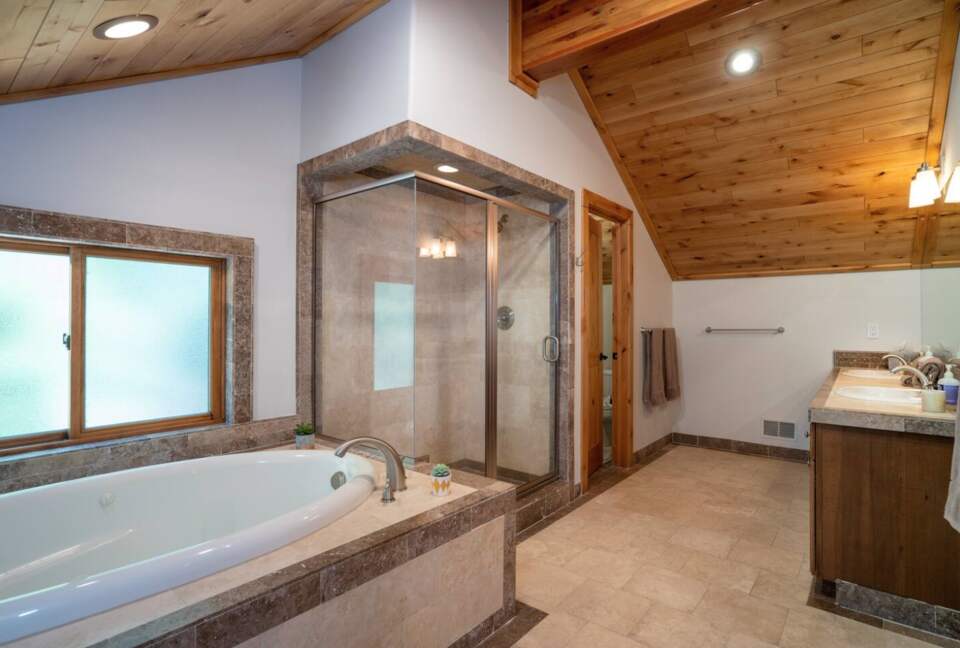 Tahoe Adventure Mountain Getaway - Truckee, California