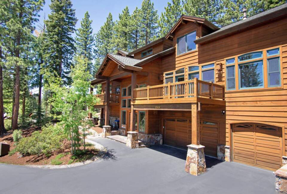 Tahoe Adventure Mountain Getaway - Truckee, California