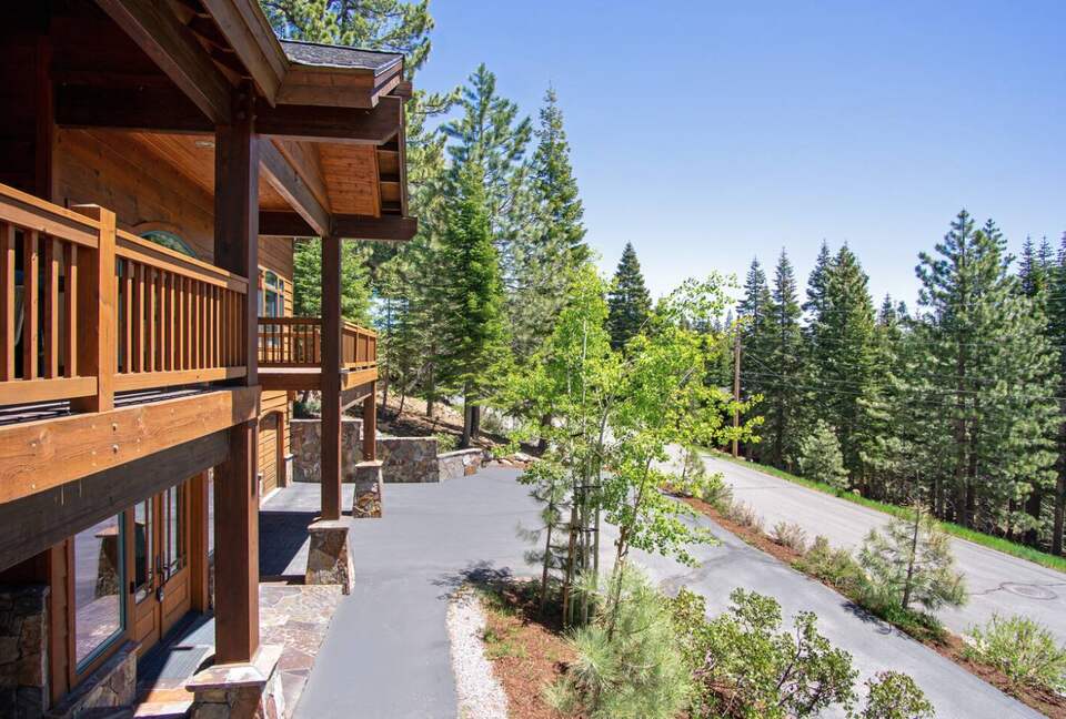 Tahoe Adventure Mountain Getaway - Truckee, California