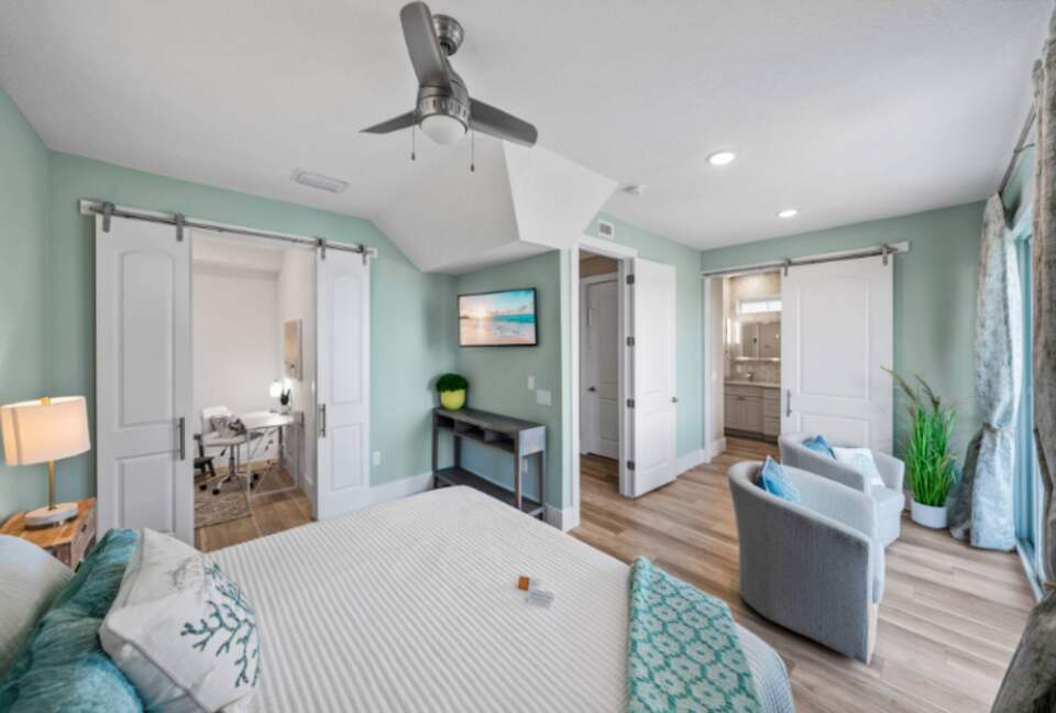 Luxury Coastal Home, Gulfport Waterfront District - Gulfport, Florida