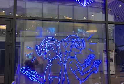 entertainment in 'the arches'