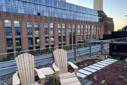 eight floor roof terrace facing the sixth floor gardens and offices