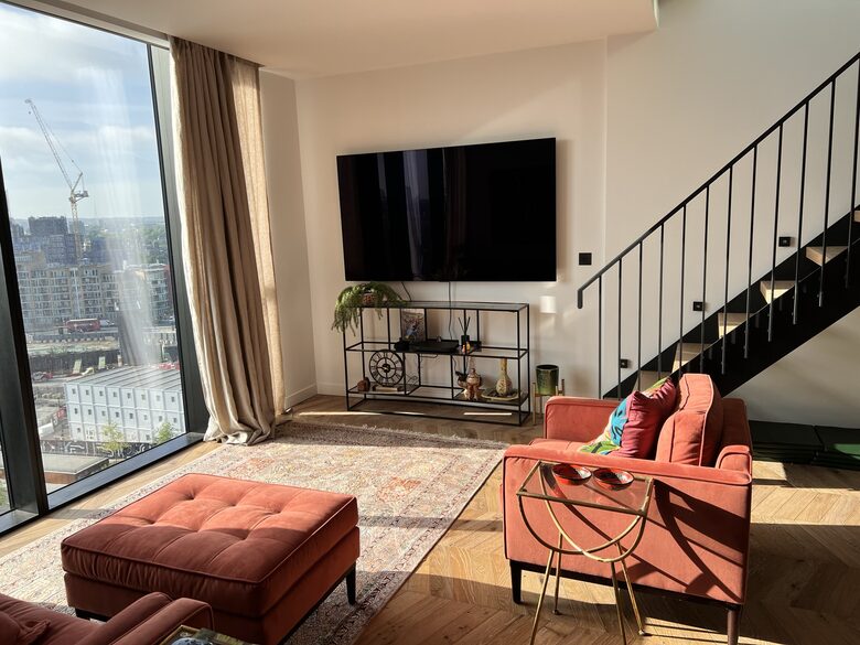 sunny mornings, 75" TV with all channels and spotify