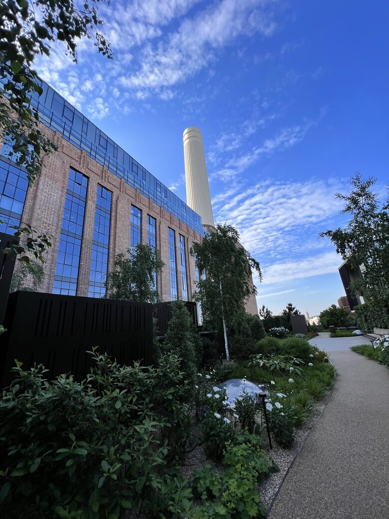 private roof gardens for Switch House East