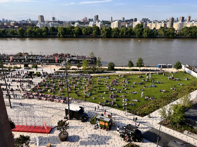 looking over the river from the roof gardens