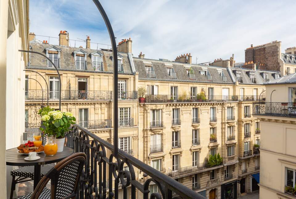 Fontaine de Mars - Paris, France