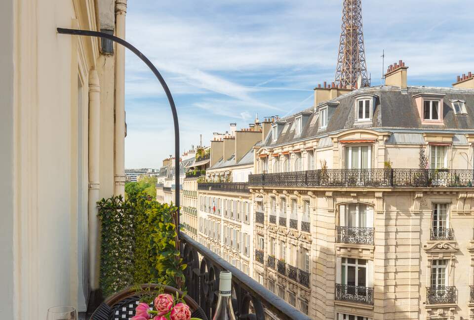 Fontaine de Mars - Paris, France