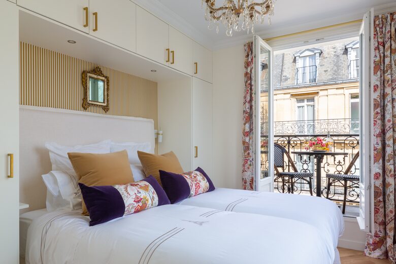 Fontaine de Mars - Paris, France