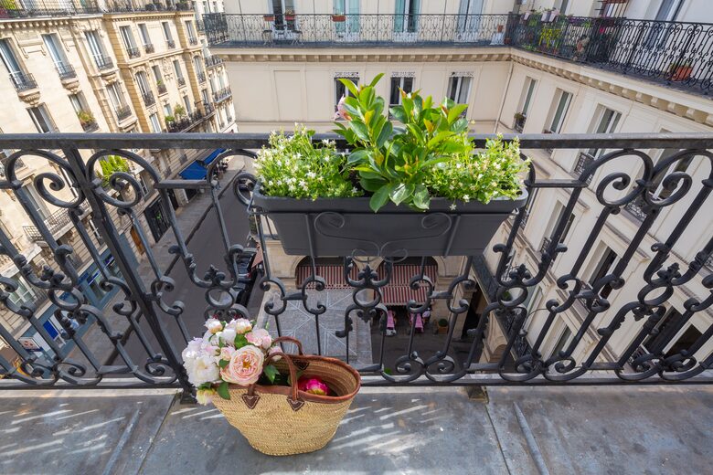 Fontaine de Mars - Paris, France