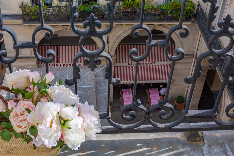 Fontaine de Mars - Paris, France