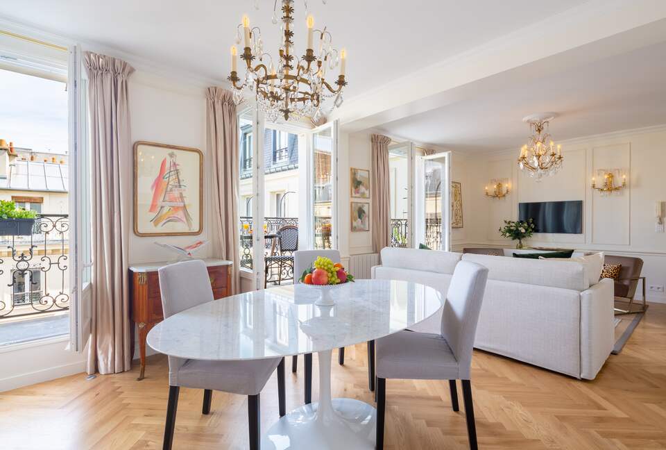 Fontaine de Mars - Paris, France