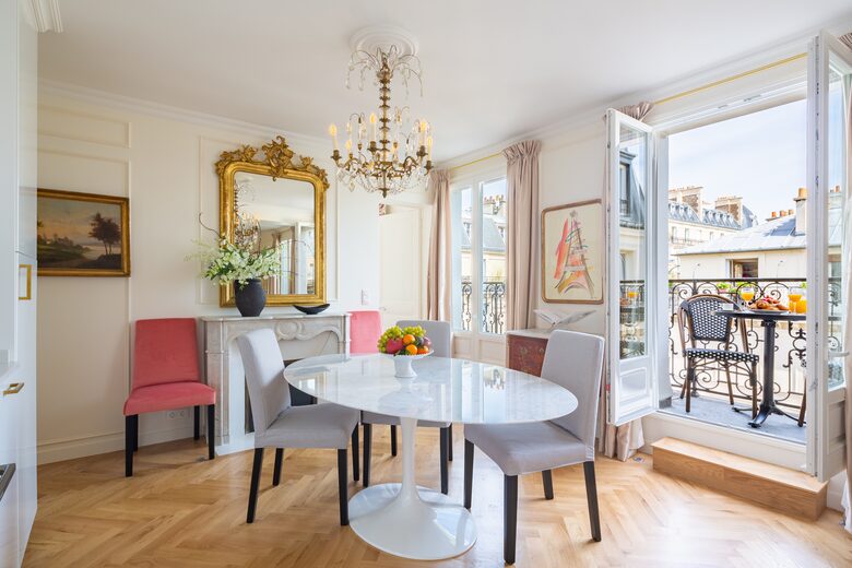 Fontaine de Mars - Paris, France