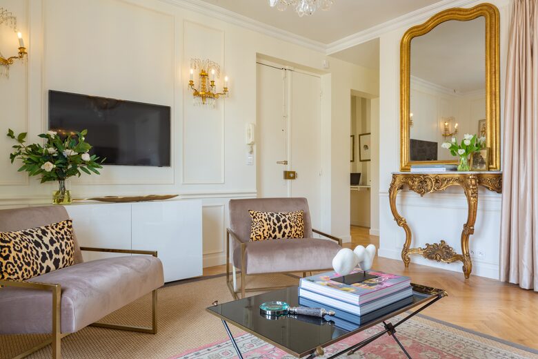 Fontaine de Mars - Paris, France