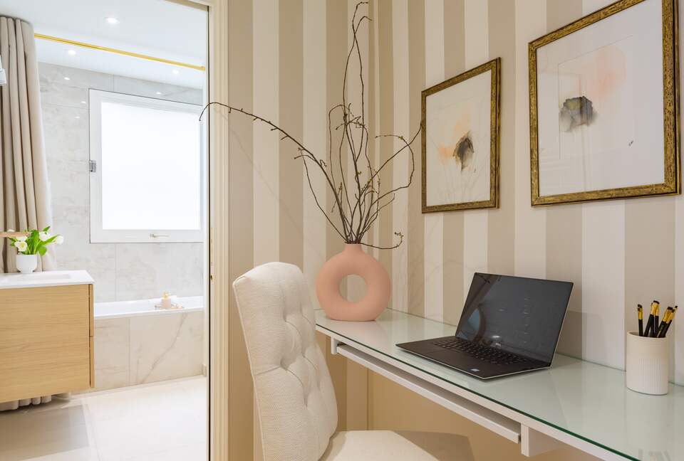 Fontaine de Mars - Paris, France