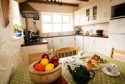 Fuschia Ocean Cottage - Doolin, Ireland