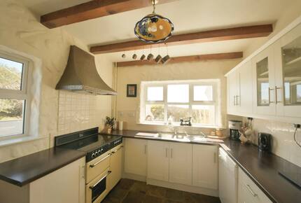 Fuschia Ocean Cottage - Doolin, Ireland