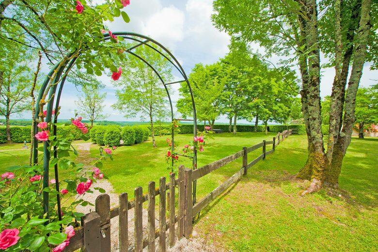 Les Clauzades Vieilles - Saux, France