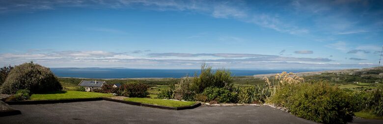 Fuschia Ocean Cottage - Doolin, Ireland