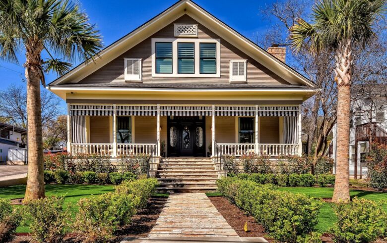 Immaculately Restored Historic Home in the Heart of Austin - Austin, Texas