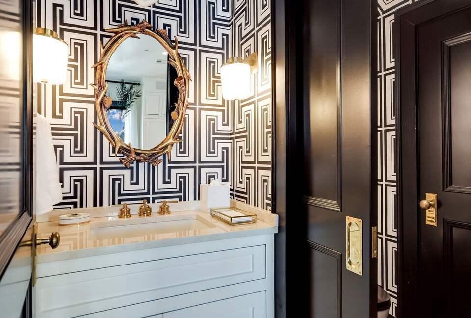 Immaculately Restored Historic Home in the Heart of Austin - Austin, Texas