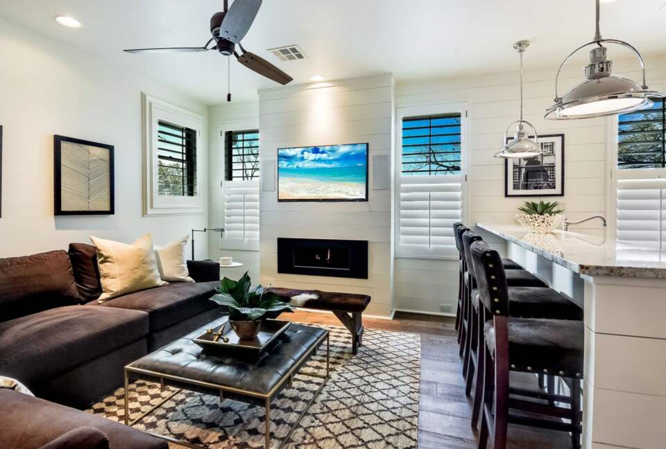 Immaculately Restored Historic Home in the Heart of Austin - Austin, Texas