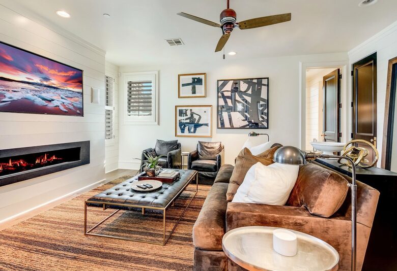 Immaculately Restored Historic Home in the Heart of Austin - Austin, Texas