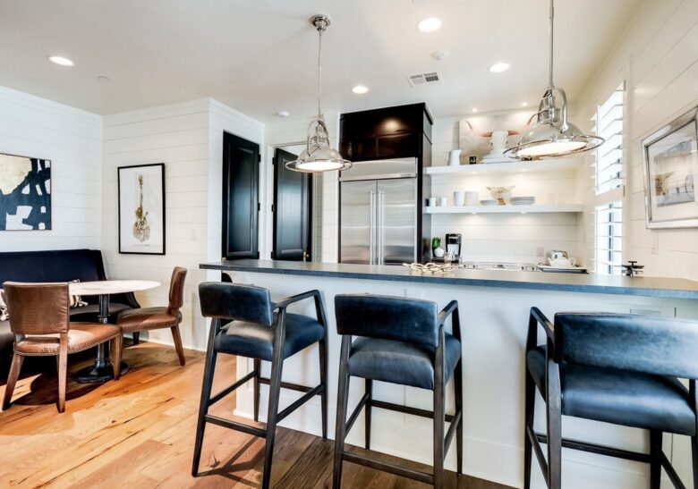 Immaculately Restored Historic Home in the Heart of Austin - Austin, Texas