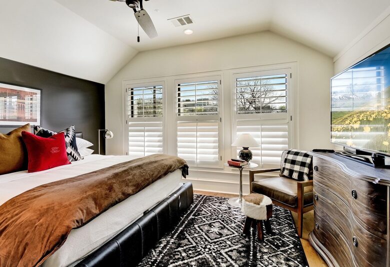 Immaculately Restored Historic Home in the Heart of Austin - Austin, Texas