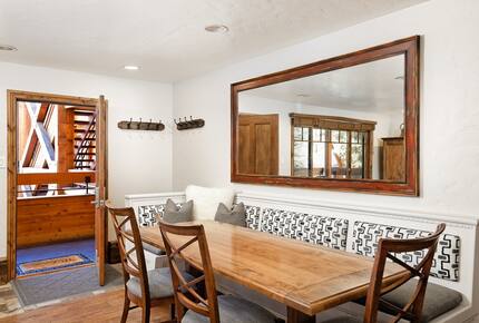 Fasching Haus Luxury Condo - Aspen, Colorado