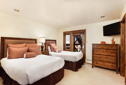 Fasching Haus Luxury Condo - Aspen, Colorado