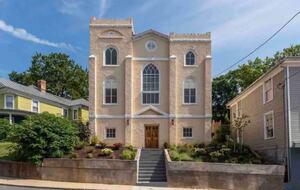 The Sanctuary in Historic Downtown Staunton | Three Bedroom - Staunton, Virginia