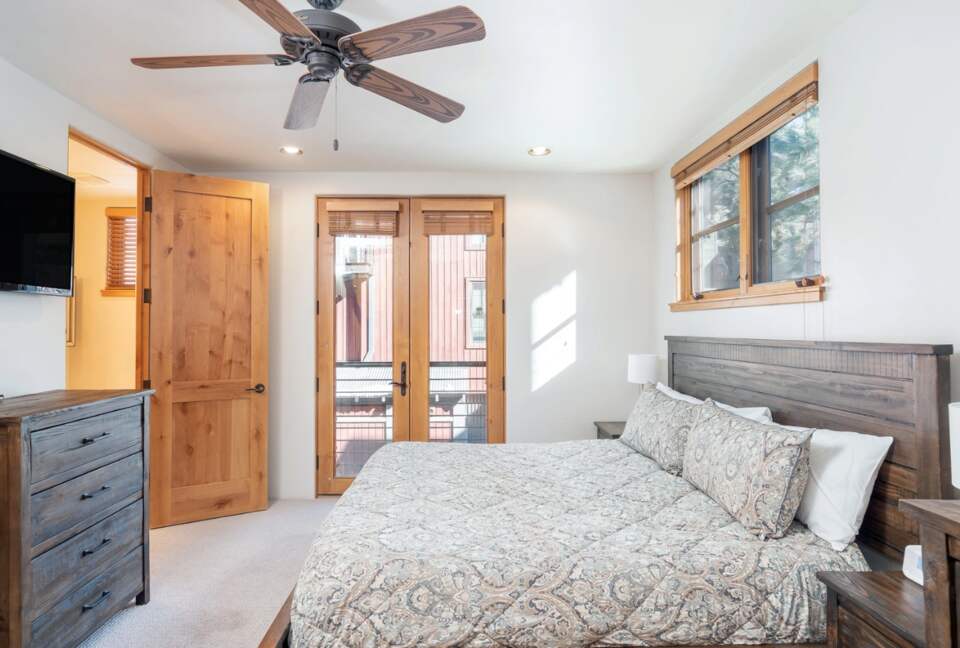 Owl Meadows Condo In The Heart of Telluride - Telluride, Colorado