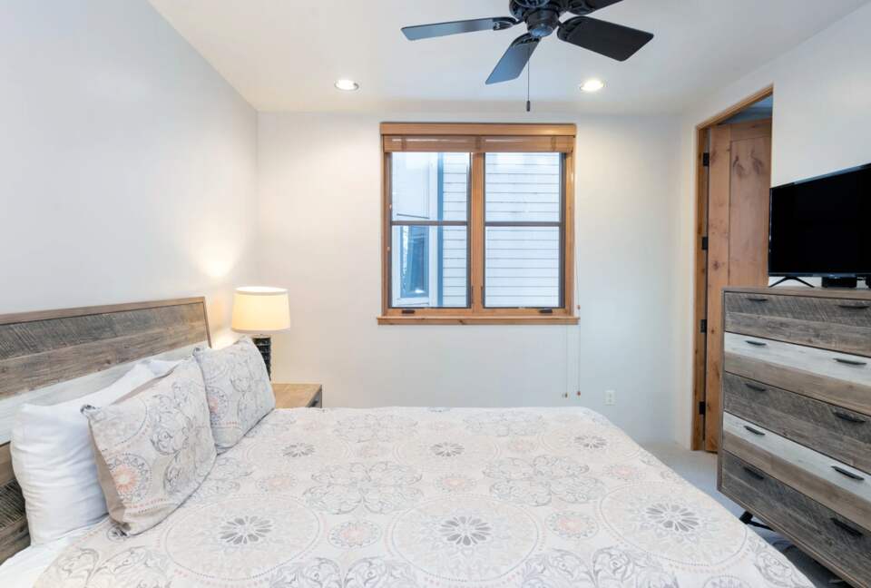 Owl Meadows Condo In The Heart of Telluride - Telluride, Colorado