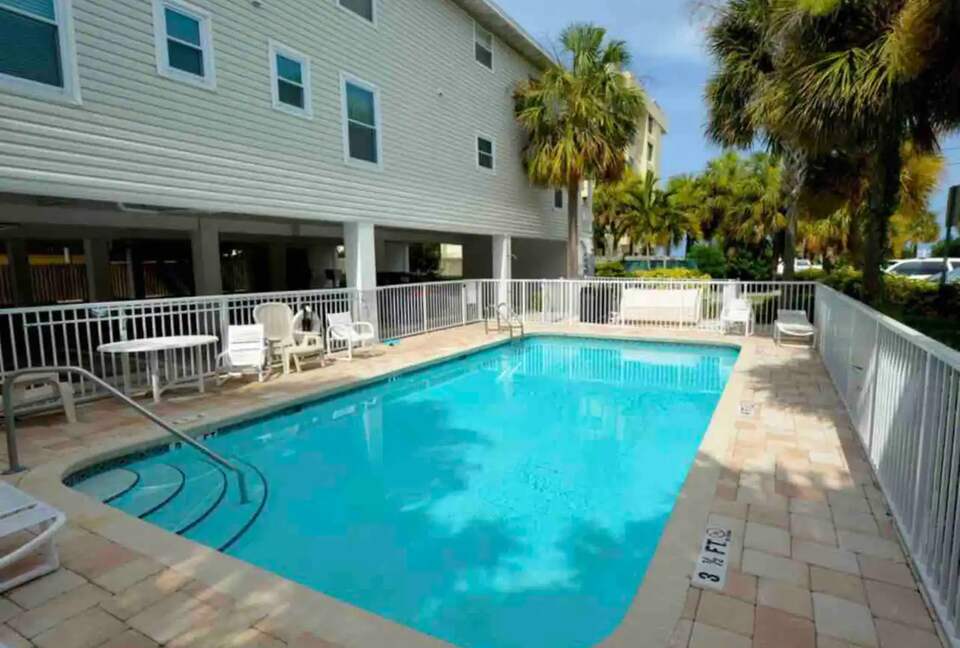 Indian Rocks Beach Villa with heated pool - Indian Rocks Beach, Florida