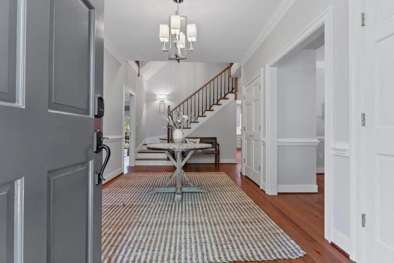 Luxury Waterfront Retreat w/ Private Pool & Dock - Weems, Virginia