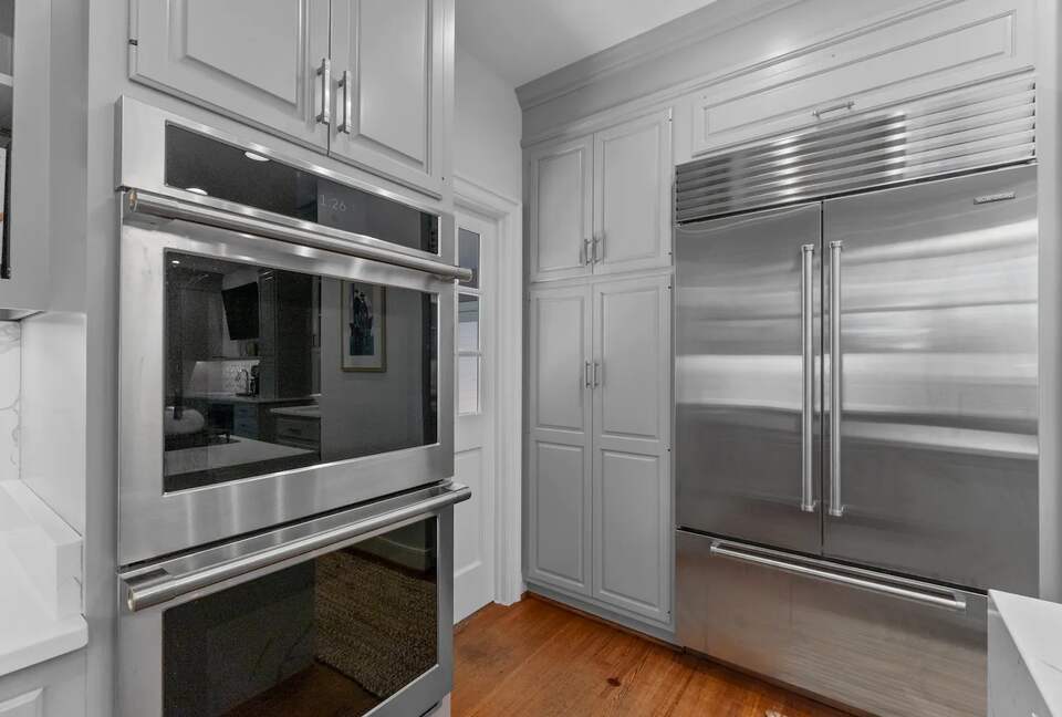 Luxury Waterfront Retreat w/ Private Pool & Dock - Weems, Virginia