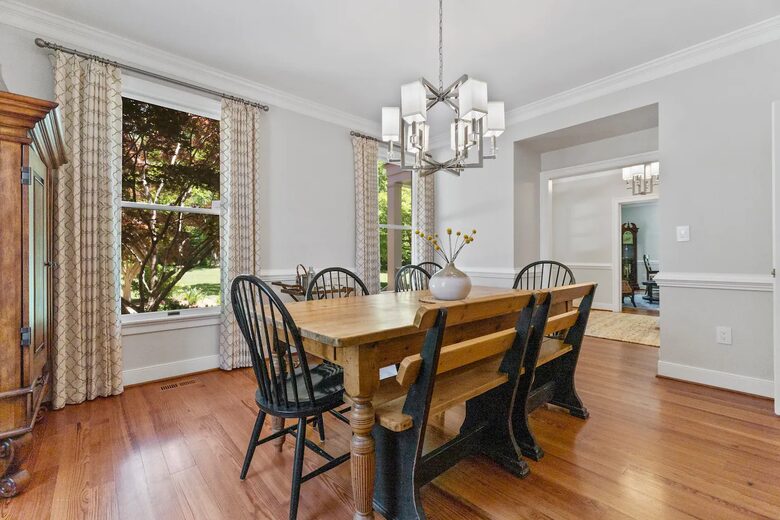 Luxury Waterfront Retreat w/ Private Pool & Dock - Weems, Virginia