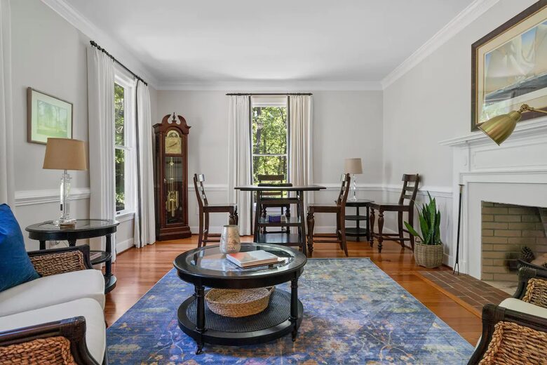 Luxury Waterfront Retreat w/ Private Pool & Dock - Weems, Virginia