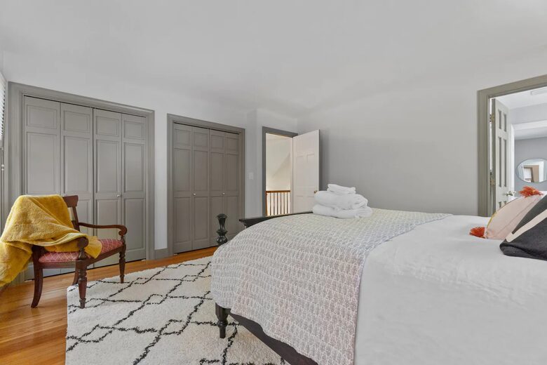 Luxury Waterfront Retreat w/ Private Pool & Dock - Weems, Virginia