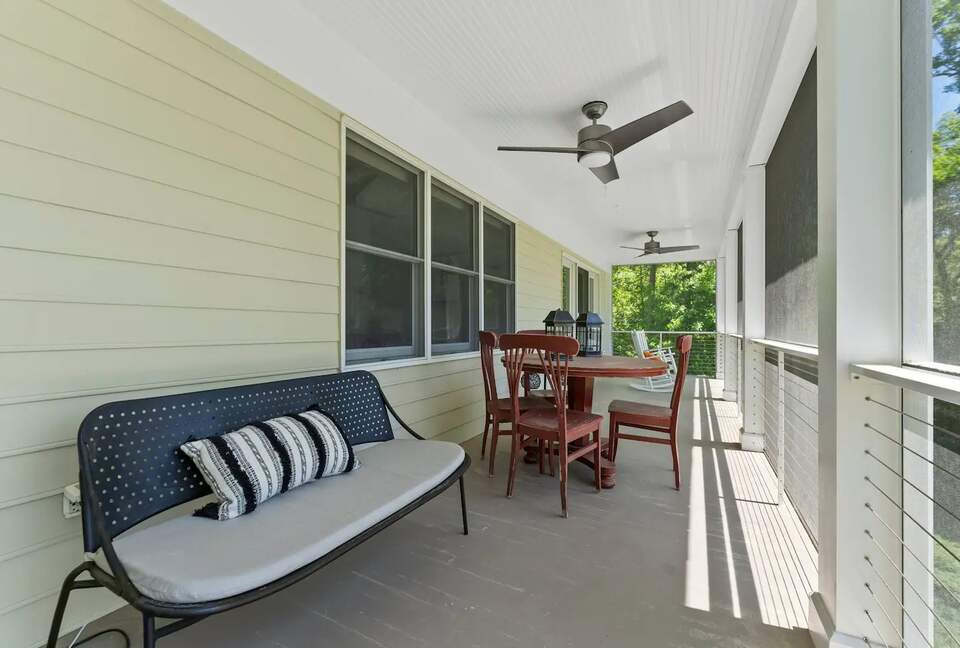 Luxury Waterfront Retreat w/ Private Pool & Dock - Weems, Virginia