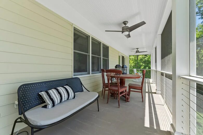 Luxury Waterfront Retreat w/ Private Pool & Dock - Weems, Virginia