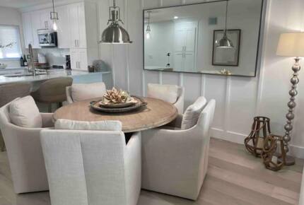 Chic Renovated Waterfront Condo - Pass A Grille, Florida