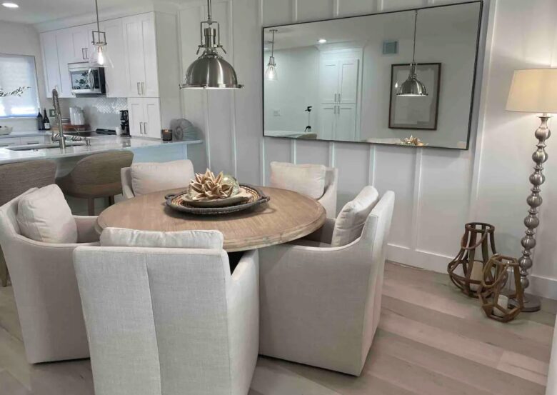 Chic Renovated Waterfront Condo - Pass A Grille, Florida