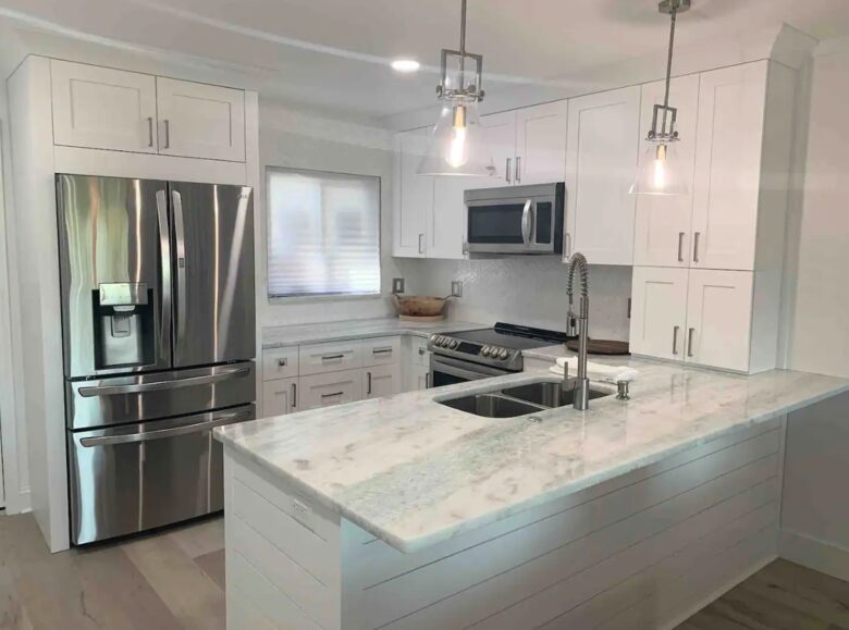 Chic Renovated Waterfront Condo - Pass A Grille, Florida